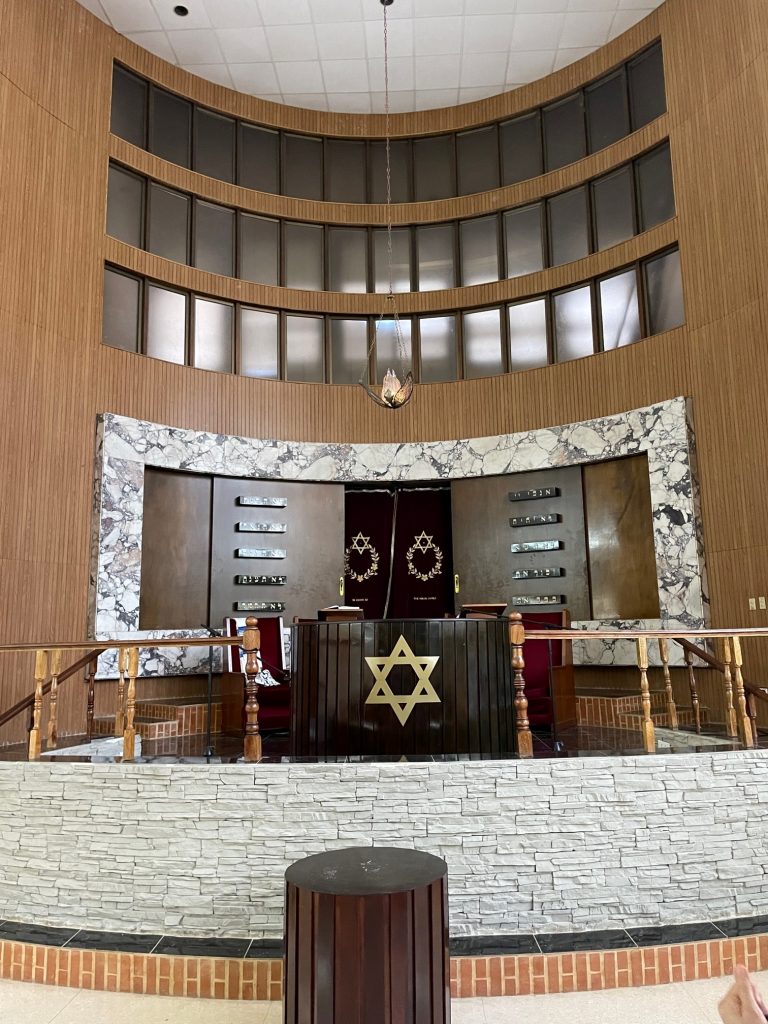 Synagogue visit 2c