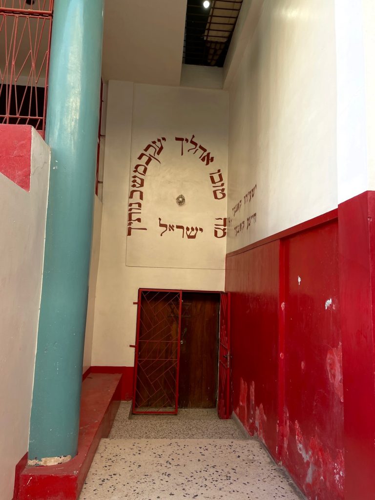 Synagogue visit-Orthodox2